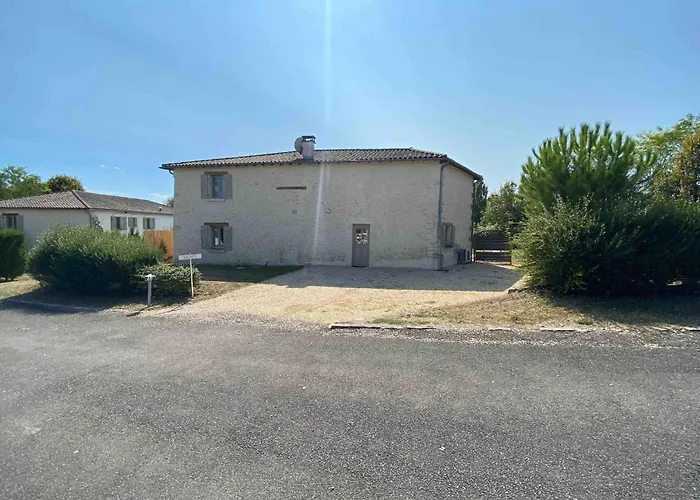 Charming In Dordogne Near Vineyards * Chalais (Charente)